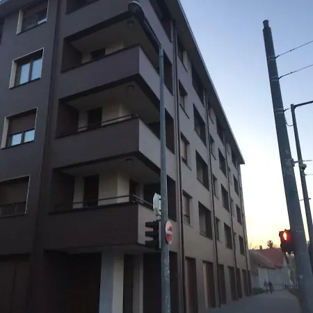 Apartament Simonffy Debreţin